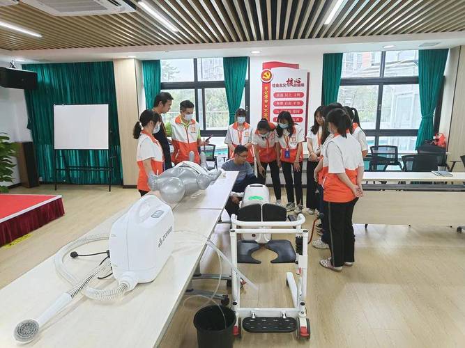 作为科技智能护理系列产品走进广州雍美养老集团